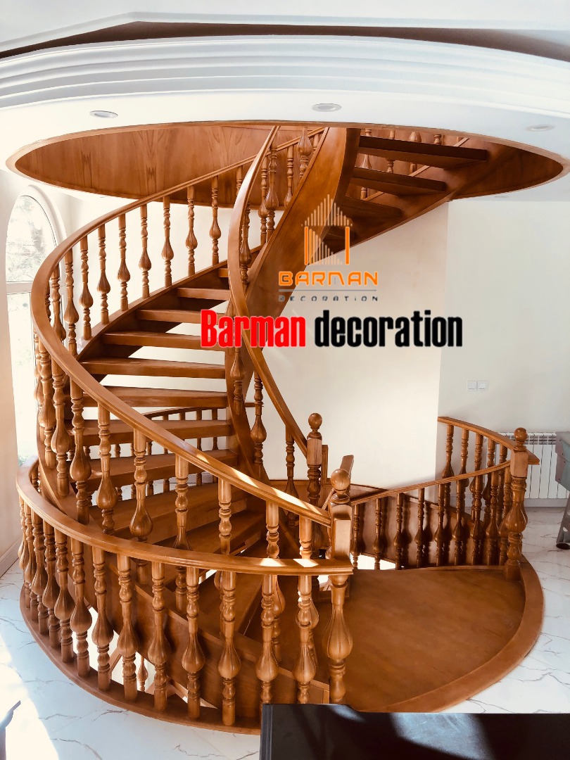 پله گرد و پله پیچ به همراه نرده چوب راش