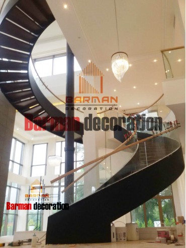 سازه فلزی پله گرد نرده شیشه ای