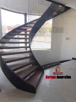 پله گرد پله مارپیچ چوبی